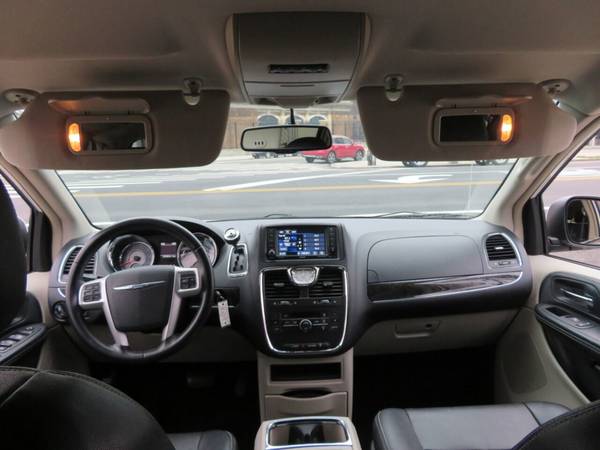 2016 Chrysler Town & Country Touring Minivan Runs & Looks Great! for sale in Brooklyn, NY – photo 13