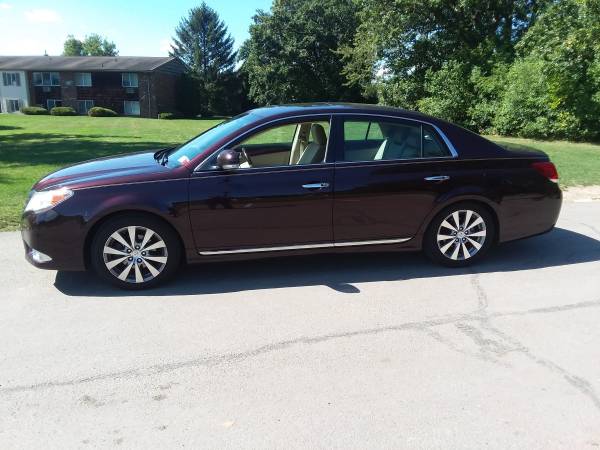 2012 Toyota Avalon Limited for sale in Rochester , NY – photo 2