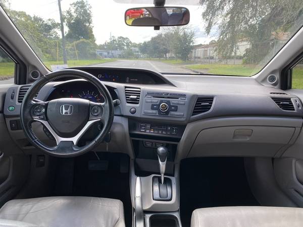 12 Honda Civic Hybrid VEHICLE IN MINT CONDITION-WE DONT CHARGE... for sale in Gainesville, FL – photo 9