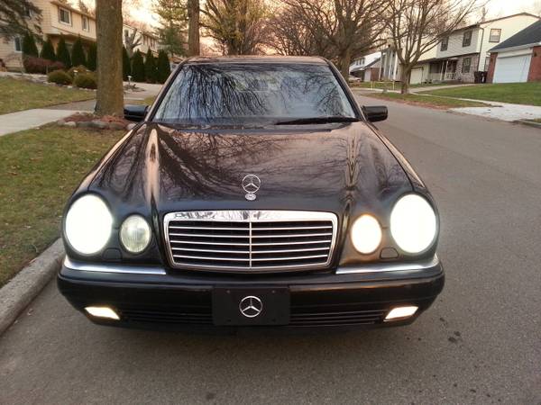 99 Mercedes Benz E320 4Matic 4WD HID Headlights Leather Moon... for sale in Lansing, MI – photo 4