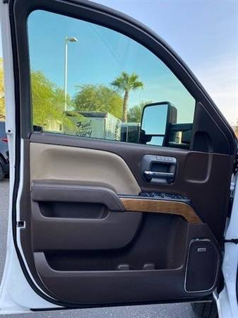 2018 CHEVROLET SILVERADO 1500 LTZ CREW CAB TRUCK ~ HOLIDAY SPECIAL -... for sale in Tempe, CA – photo 21