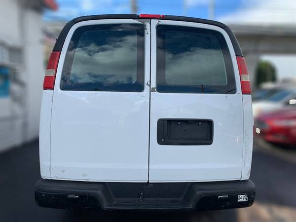 2011 Chevrolet Express 3500 - cars & trucks - by dealer - vehicle... for sale in Pearl City, HI – photo 5