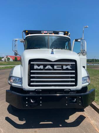 2017 Mack GU813 Dump Truck - $132,500 for sale in Jasper, MS – photo 5