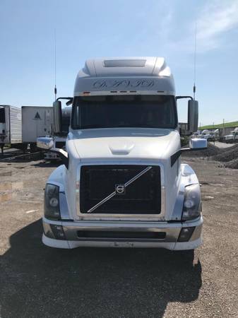 Volvo VNL 670 2007 - cars & trucks - by owner - vehicle automotive... for sale in Chicago, IL – photo 2