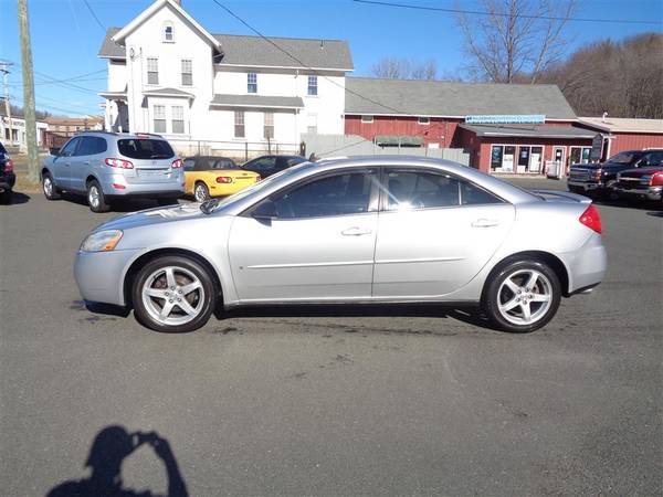 2009 Pontiac G6 GT 88K ONE OWNER-western massachusetts - cars & for sale in Southwick, MA – photo 2
