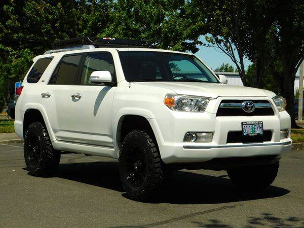 2011 Toyota 4Runner SR5 Premium 4X4 Leather Heated Seats Sunroof LIFT for sale in Portland, OR – photo 2