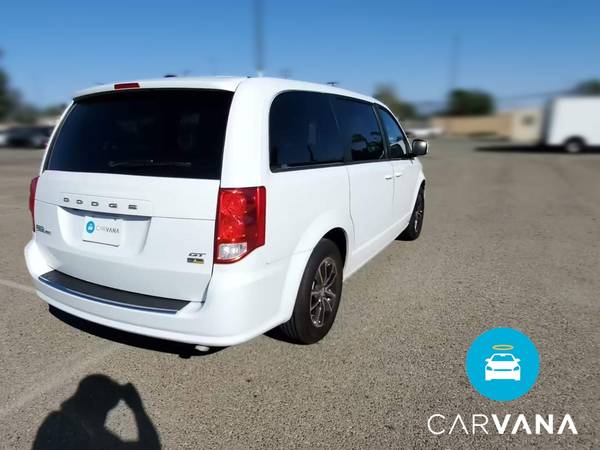 2018 Dodge Grand Caravan Passenger GT Minivan 4D van White - FINANCE... for sale in Atlanta, CA – photo 10