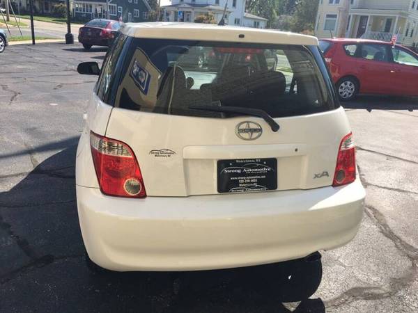 2006 Scion xA Base 4dr Hatchback w/Automatic - cars & trucks - by... for sale in WATERTOWN, IL – photo 3