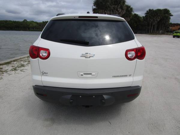 2011 CHEVROLET TRAVERSE LT ONE FL OWNED 7 PASS EXTRA NICE! - cars & for sale in Sarasota, FL – photo 5