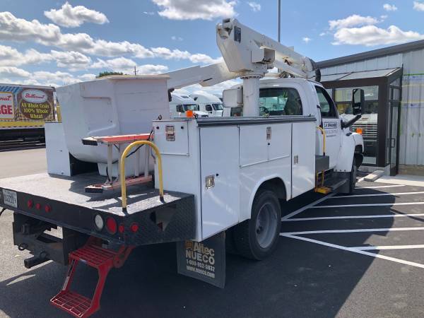 2006 Chevy 5500 Kodiak w/ Altec AT37G Aerial Bucket Truck for sale in Hinsdale, IL – photo 4