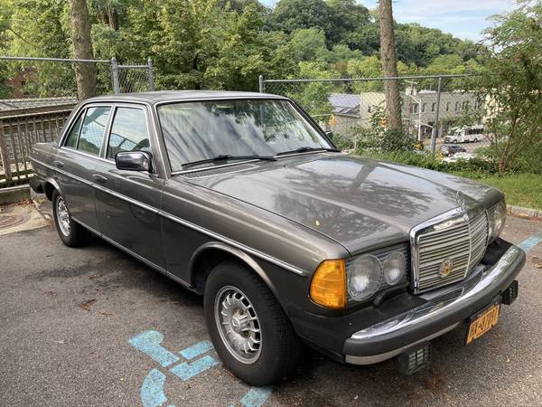 1985 Mercedes Benz 300D - cars & trucks - by owner - vehicle... for sale in Glen Cove, NY – photo 3