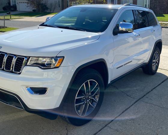 2019 Jeep Grand Cherokee Limited 4x4 - cars & trucks - by owner -... for sale in Laurel, District Of Columbia – photo 2