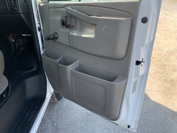 2016 Chevrolet Express Cutaway 3500 10 Utility Van for sale in Lancaster, PA – photo 13