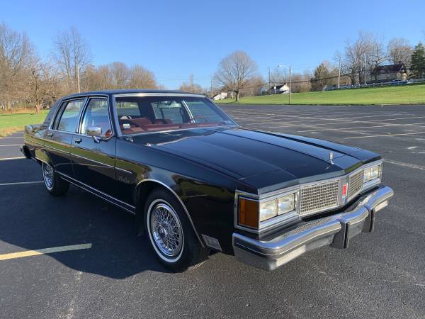 1984 Olds 98 Regency Brougham ** Super Clean * Runs New* - cars &... for sale in Wickliffe, OH – photo 4