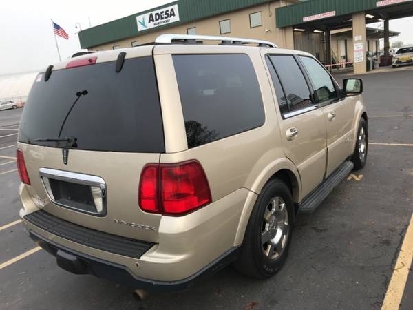 2006 Navigator 4dr 4WD 7 Passenger Luxury low miles ! with Soft... for sale in Sweet Home, OR – photo 3