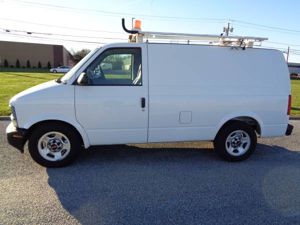 2005 GMC Safari Cargo 3dr Extended Only 50K Miles - cars & trucks -... for sale in Palmyra, NJ, 08065, PA – photo 4