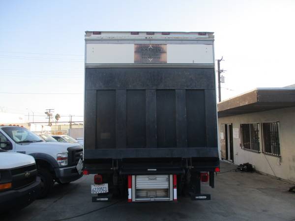 2011 FORD F550 XLT 20FT 3 TON MOVING GRIP BOX TRUCK LIFTGATE 110K... for sale in Gardena, CA – photo 5