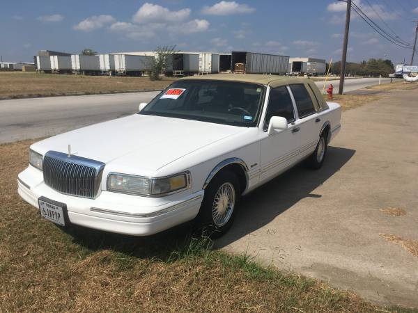 '97 Lincoln Town Car for sale in Saginaw, TX – photo 3