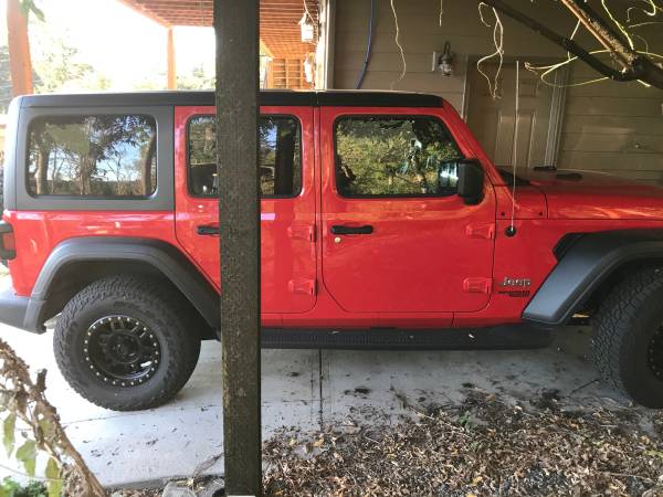 2018 Jeep Wrangler JL Unlimited Sport-S LOW MILES 8300mi ONE OWNER -... for sale in Kelso, OR – photo 3