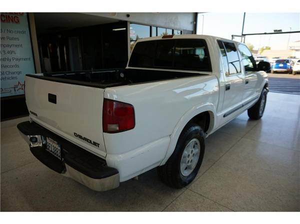 2001 Chevrolet Chevy S10 Crew Cab LS Short Bed WE CAN BEAT ANY RATE... for sale in Sacramento , CA – photo 7