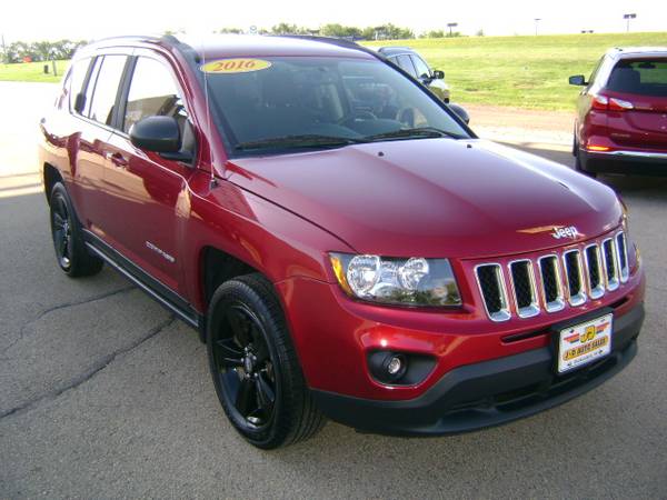 2016 JEEP COMPASS SPORT 4X4 for sale in Dubuque, IA – photo 4