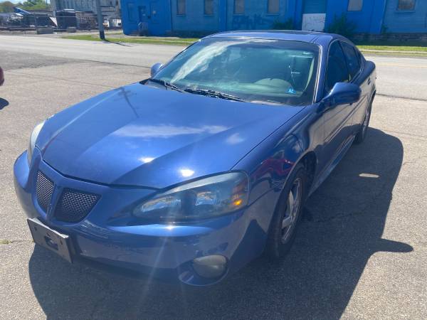 2004 Pontiac Grand Prix 500 buyhere payhere - - by for sale in Hamilton, OH – photo 2