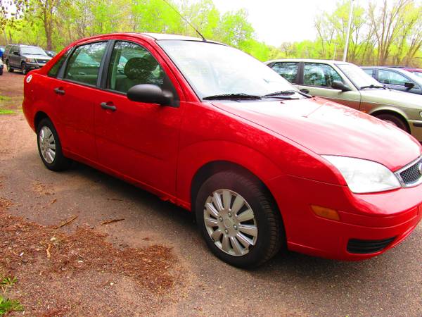 2007 Ford Focus 4dr Sdn SE - - by dealer - vehicle for sale in Lino Lakes, MN – photo 3