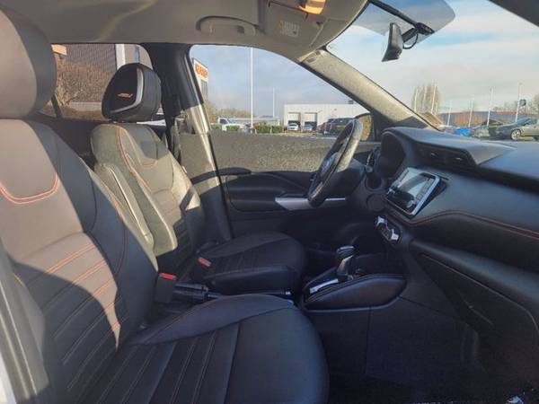 2018 Nissan Kicks Sr - - by dealer - vehicle for sale in Burlington, WA – photo 16
