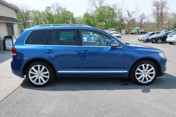 2010 VW Touareg TDI w/air suspension - Biscay Blue for sale in Shillington, PA – photo 6