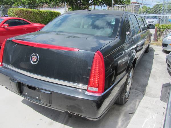 2011 DTS Cadillac Superior 6 door Limousine funeral car hearse for sale in Hollywood, SC – photo 16