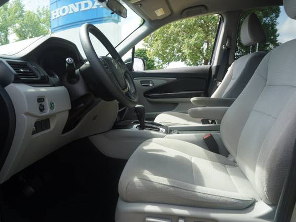2018 Honda Pilot EX - - by dealer - vehicle automotive for sale in Glen Burnie, MD – photo 10