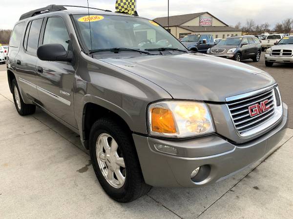 2006 GMC Envoy XL 4dr 4WD SLE - cars & trucks - by dealer - vehicle... for sale in Chesaning, MI – photo 2