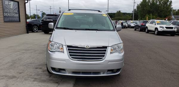 FAMILY FRIENDLY! 2009 Chrysler Town & Country 4dr Wgn Touring for sale in Chesaning, MI – photo 2