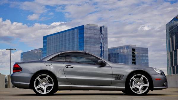 2011 Mercedes SL550 AMG Hard Top Convertible SHOW STOPPER ! WOW for sale in Austin, TX – photo 10