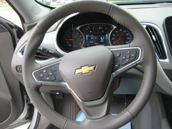 2018 Chevy Malibu LT for sale in Des Moines, IA – photo 14