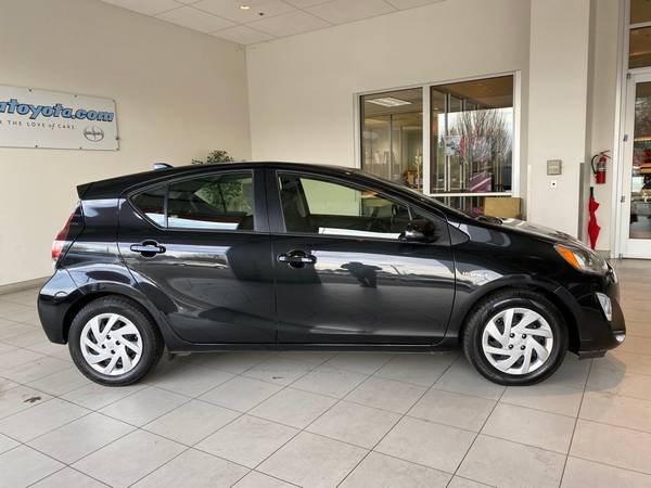 2015 Toyota Prius c Three Electric Hatchback - cars & trucks - by... for sale in Portland, OR – photo 8