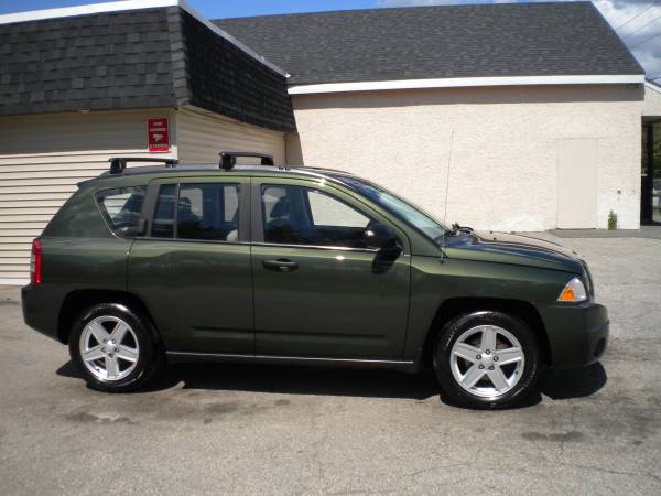 Jeep Compass Low Miles Extra Clean New Brakes 1 Year Warranty for sale in Hampstead, MA – photo 4