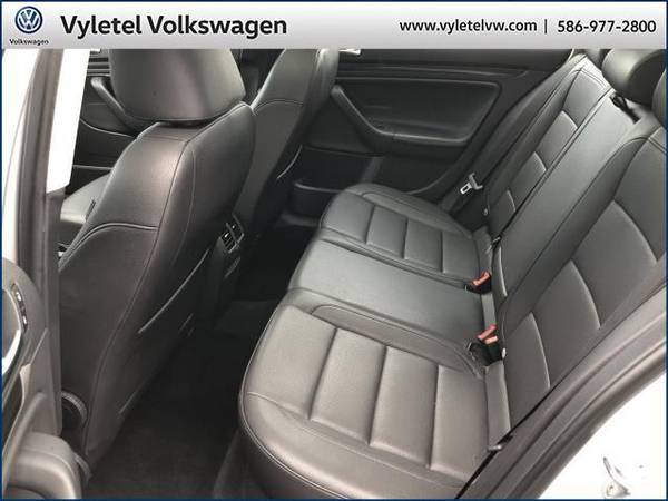 2013 Volkswagen Jetta SportWagen wagon 4dr DSG TDI w/Sunroof & Nav -... for sale in Sterling Heights, MI – photo 11
