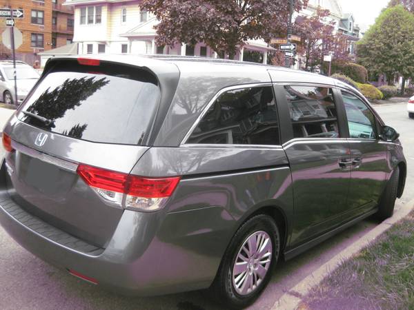 2015 Honda Odyssey LX/One Owner/Extremely LOW 10k miles - cars & for sale in Other, NY – photo 4