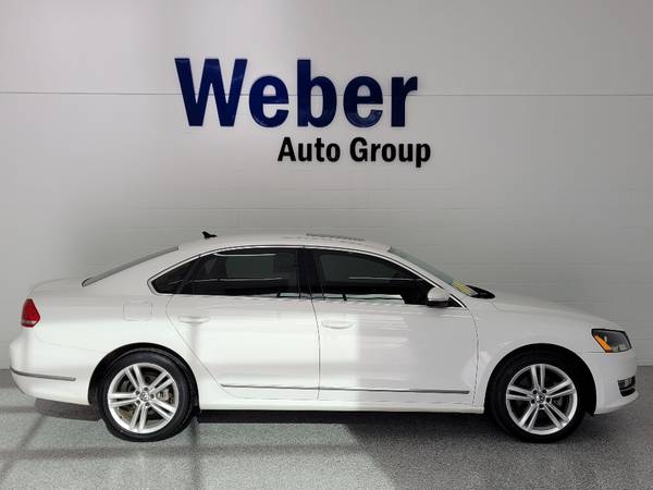 2013 Volkswagen Passat SEL TDI- 80k Miles - Sunroof and Nav. system... for sale in Silvis, IA – photo 4