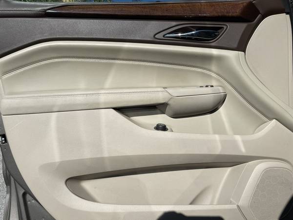 2011 Cadillac SRX Luxury Collection CLEAN CARFAX SHALE INTERIOR for sale in Sarasota, FL – photo 12