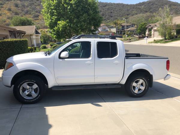 2005 Nissan Frontier LE Crew Cab RWD for sale in Thousand Oaks, CA – photo 2