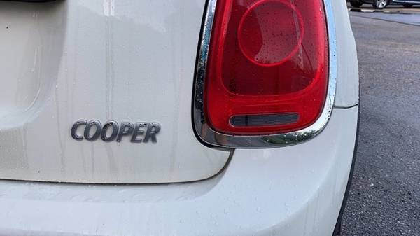 2018 MINI Hardtop 4 Door Cooper S sedan White - cars & trucks - by... for sale in Vero Beach, FL – photo 9