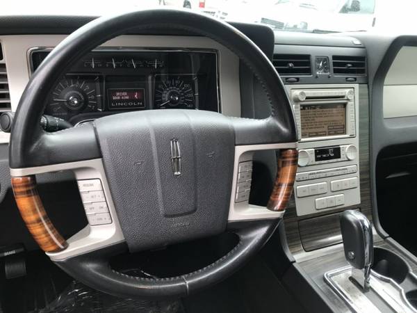 2007 LINCOLN NAVIGATOR for sale in Cross Plains, WI – photo 12