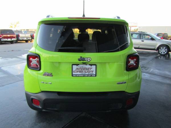 2017 *Jeep* *Renegade* *Latitude 4x4* Hypergreen Cle - cars & trucks... for sale in Omaha, NE – photo 6