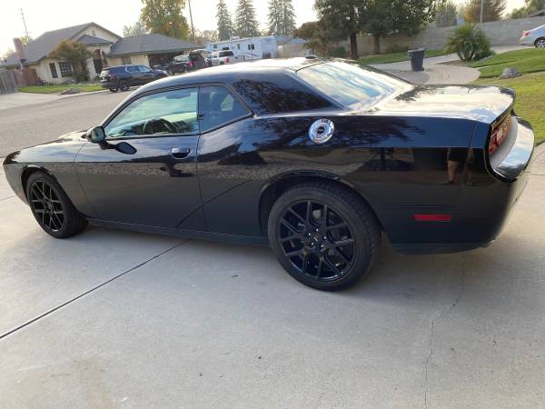 2013 DODGE CHALLENGER SXT ONE OWNER - cars & trucks - by owner -... for sale in Ivanhoe, CA – photo 9