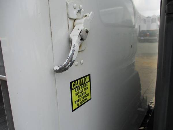2012 Isuzu NPR HD 14 BEVERAGE TRUCK * ROLL UP SIDE DOORS - cars &... for sale in south amboy, LA – photo 24