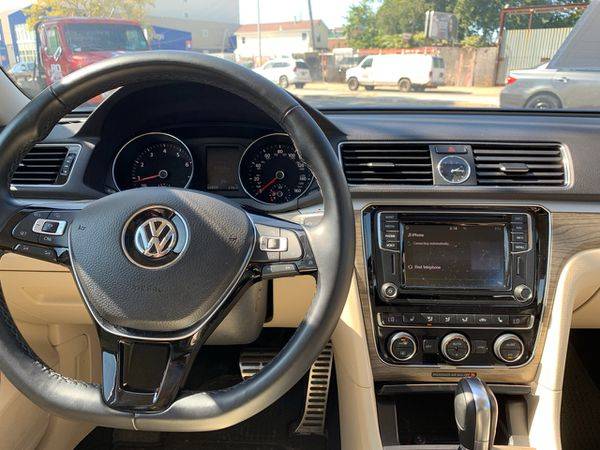 2017 Volkswagen Passat 4dr Sdn 1.8T Auto SEL Premium for sale in NEW YORK, NY – photo 12