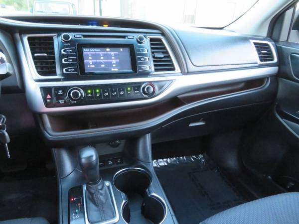 2014 Toyota Highlander LE Plus AWD 4dr SUV - - by for sale in Sacramento , CA – photo 12