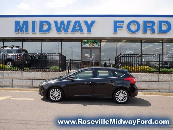 2012 Ford Focus Titanium - - by dealer - vehicle for sale in Roseville, MN – photo 9